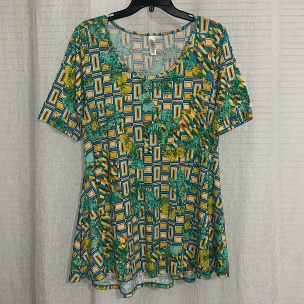 LuLaRoe L Green Blue Orange Yellow Gold Simply Comfortable Short Sleeve Tunic